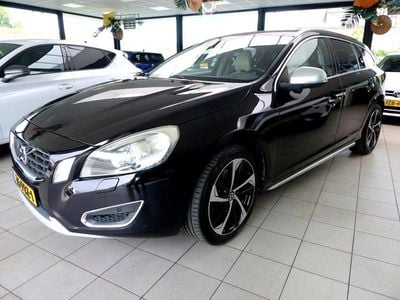 Zwart Occasion 2011 Volvo V60 Summum Stationwagen | € 12.500 (Iets duurder)