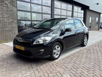 Toyota Auris Hybrid