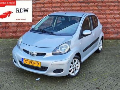 Grijs Occasion 2011 Toyota Aygo Comfort Hatchback | € 2.895 (Eerlijke prijs)