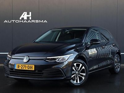 Zwart (metallic) Gebruikt 2021 VW Golf VIII Business Hatchback | € 16.495 (Eerlijke prijs)