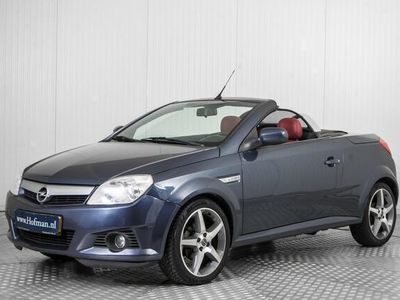 Blauw Occasion 2006 Opel Tigra Enjoy Cabriolet | € 4.900
