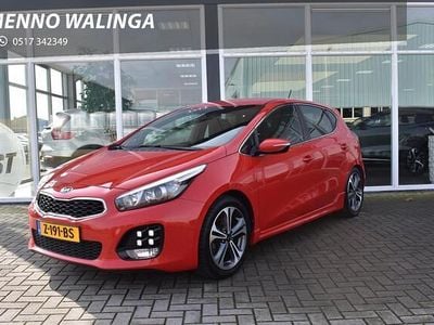 Occasion Kia Ceed Air 120 PK (88 kW) 2015 Rood Hatchback