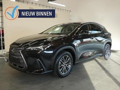 Zwart (metallic) Gebruikt 2023 Lexus NX450h+ Luxury Line SUV | € 48.900 (Eerlijke prijs)