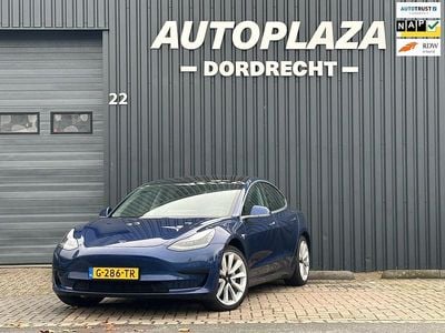 Blauw Occasion 2019 Tesla Model 3 Standard Range Sedan | € 13.735 (Eerlijke prijs)