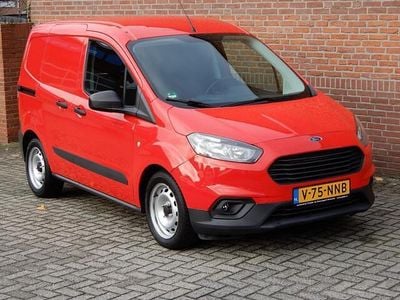 Occasion Ford Transit Trend 101 PK (74 kW) 2022 Rood Van