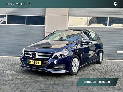 Blauw Gebruikt 2017 Mercedes B180 Business MPV | € 13.249 (Goede deal)
