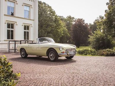 Geel Gebruikt 1967 MG B Cabriolet | € 23.450