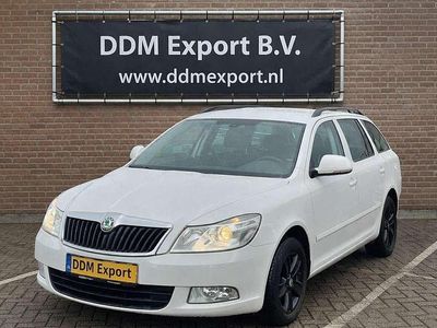 Wit Occasion 2012 Skoda Octavia Ambition Stationwagen | € 3.900 (Eerlijke prijs)