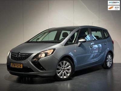 Grijs Occasion 2015 Opel Zafira MPV | € 7.850 (Eerlijke prijs)