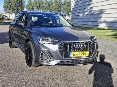 Grijs Gebruikt 2022 Audi Q3 SUV | € 36.500 (Eerlijke prijs)