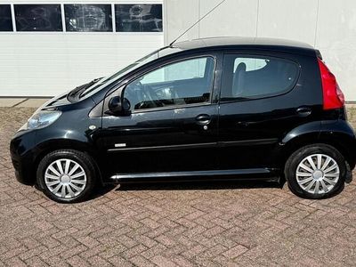 Zwart Gebruikt 2010 Peugeot 107 Hatchback | € 2.750 (Eerlijke prijs)