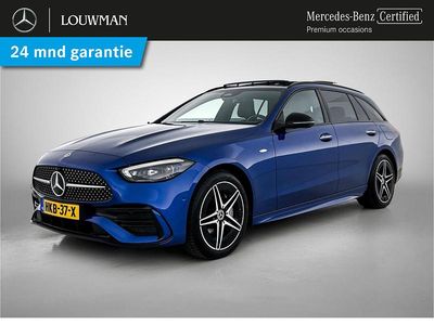 Blauw (metallic) Occasion 2025 Mercedes C300 Business Stationwagen | € 51.850 (Iets duurder)