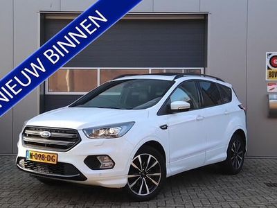 Wit (parellak) Occasion 2018 Ford Kuga ST-Line SUV | € 16.995 (Eerlijke prijs)