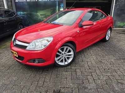 Rood (metallic) Occasion 2008 Opel Astra Cabriolet Cabriolet | € 5.450 (Iets duurder)