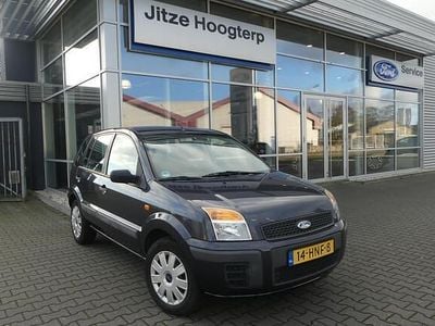 Grijs Gebruikt 2009 Ford Fusion Cool & Sound Edition MPV | € 4.895 (Duur)