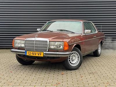 Bruin Occasion 1979 Mercedes 280 Coupé | € 10.950