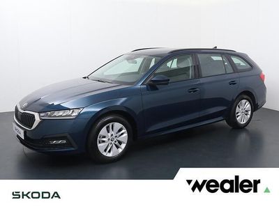 Blauw Occasion 2024 Skoda Octavia Ambition Stationwagen | € 26.940 (Eerlijke prijs)