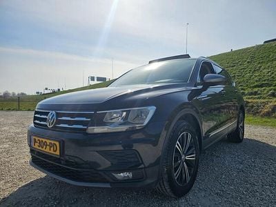 Occasion VW Tiguan Allspace Comfortline 150 PK (110 kW) 2019 Zwart (metallic) SUV