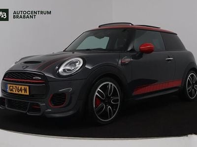 Grijs Occasion 2017 Mini John Cooper Works Hatchback | € 19.945 (Eerlijke prijs)