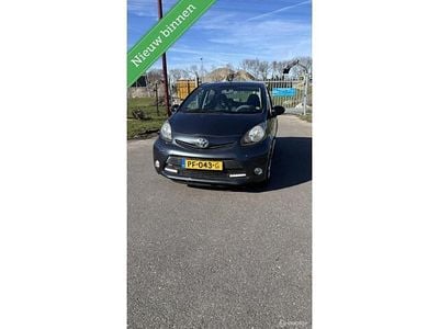 Occasion Toyota Aygo 68 PK (50 kW) 2014 Grijs Hatchback