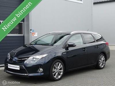 tweedehands Toyota Auris 1.8 Hybrid Aut. Station, Pano, Trekhaak, Navi