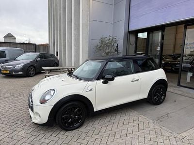 Wit Gebruikt 2017 Mini Cooper S Chili Hatchback | € 14.950 (Eerlijke prijs)