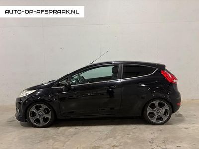 Zwart Gebruikt 2011 Ford Fiesta Titanium Hatchback | € 2.888 (Eerlijke prijs)