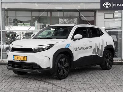 Nieuw Toyota Urban Cruiser Executive 11 kW (15 PK) 2026 Wit SUV