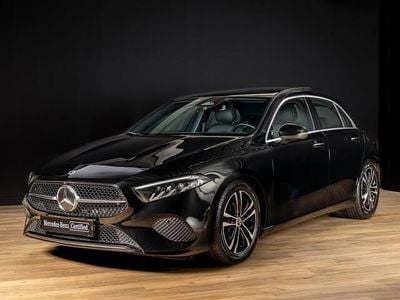 Zwart Gebruikt 2023 Mercedes A180 Luxury Hatchback | € 29.450 (Eerlijke prijs)