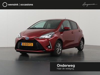 Rood Occasion 2019 Toyota Yaris Hybrid Hatchback | € 15.835 (Goede deal)