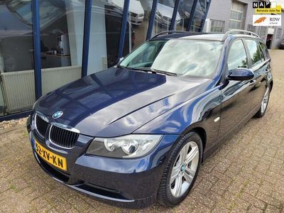 tweedehands BMW 318 3-SERIE Touring i High Executive NL AUTO / NAVI / SPORTSTOELEN