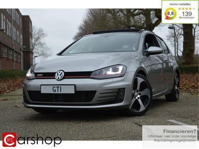 tweedehands VW Golf VII GTI 2.0 TSI Performance | Panoramadak | GTI zoals oors