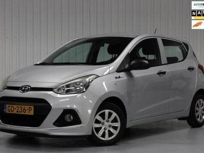Grijs Gebruikt 2015 Hyundai i10 Hatchback | € 4.650 (Eerlijke prijs)