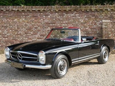 Zwart Gebruikt 1969 Mercedes SL280 Cabriolet | € 129.500