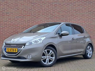 tweedehands Peugeot 208 1.2 VTi Allure/NW DISTRIBUTIERIEM!