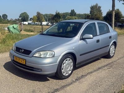 Grijs Gebruikt 2002 Opel Astra Edition Hatchback | € 4.250 (Duur)