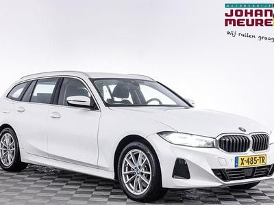 Wit Occasion 2024 BMW 320e Executive Stationwagen | € 34.900 (Super prijs)