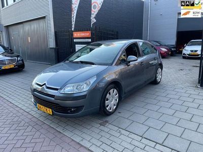 Grijs, metallic lak Gebruikt 2006 Citroën C4 Hatchback | € 999 (Eerlijke prijs)