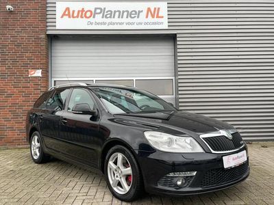 tweedehands Skoda Octavia 2.0 TSI RS! 200PK! Cruise! Leder! Navi! Xenon!