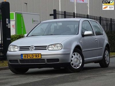 Occasion VW Golf IV 75 PK (55 kW) 2002 Grijs Hatchback