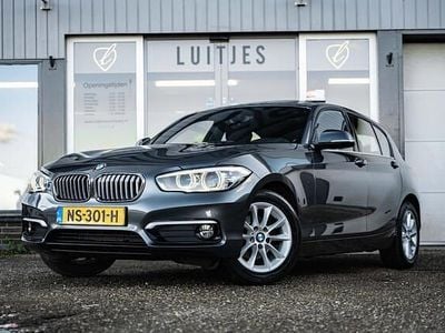 Grijs Gebruikt 2017 BMW 118 Executive Hatchback | € 15.400 (Eerlijke prijs)