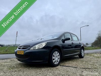 Zwart Gebruikt 2002 Peugeot 307 Hatchback | € 1.495 (Eerlijke prijs)