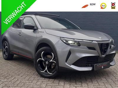Grijs Occasion 2025 Alfa Romeo Junior Edizione Speciale SUV | € 36.450