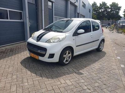 Wit Gebruikt 2010 Peugeot 107 Hatchback | € 2.500 (Eerlijke prijs)