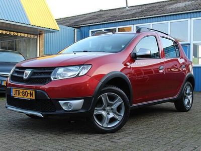 Rood (metallic) Occasion 2019 Dacia Sandero Stepway Hatchback | € 9.444 (Eerlijke prijs)