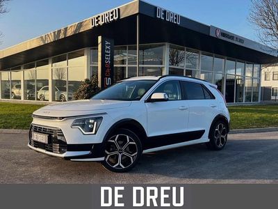 Wit (metallic) Occasion 2024 Kia Niro SUV | € 29.995 (Eerlijke prijs)