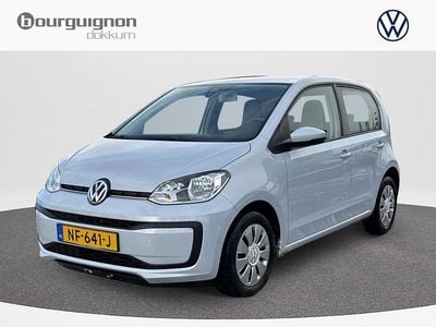 Wit Occasion 2017 VW up! move up! Hatchback | € 9.700 (Eerlijke prijs)