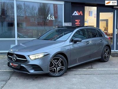 Grijs Gebruikt 2020 Mercedes A250 AMG line Hatchback | € 27.950 (Eerlijke prijs)