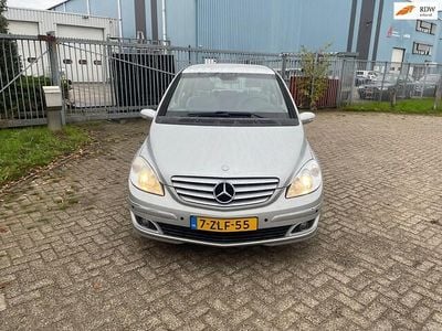 Mercedes B200