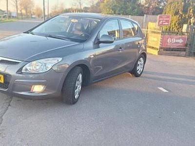 Grijs (metallic) Occasion 2008 Hyundai i30 Dynamiq Hatchback | € 2.250 (Eerlijke prijs)